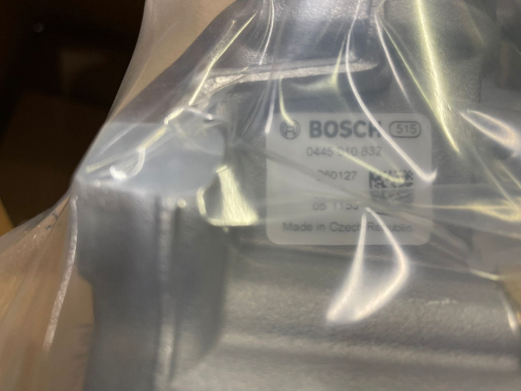 0-445-010-832DR (0-445-010-662 ; 1623790780 ; 9X2Q9B395CA ; 0-986-437-432) New Bosch Common Rail Injection Pump fits Citreon Jaguar Land Rover Peugot C5 3.0 HDI; XF 2.0 D V6; XF Sportbreak 3.0 D; XJ 3.0 D V6; Discovery IV 3.0; Range Rover 3.0; 407 3.0 - Goldfarb & Associates Inc