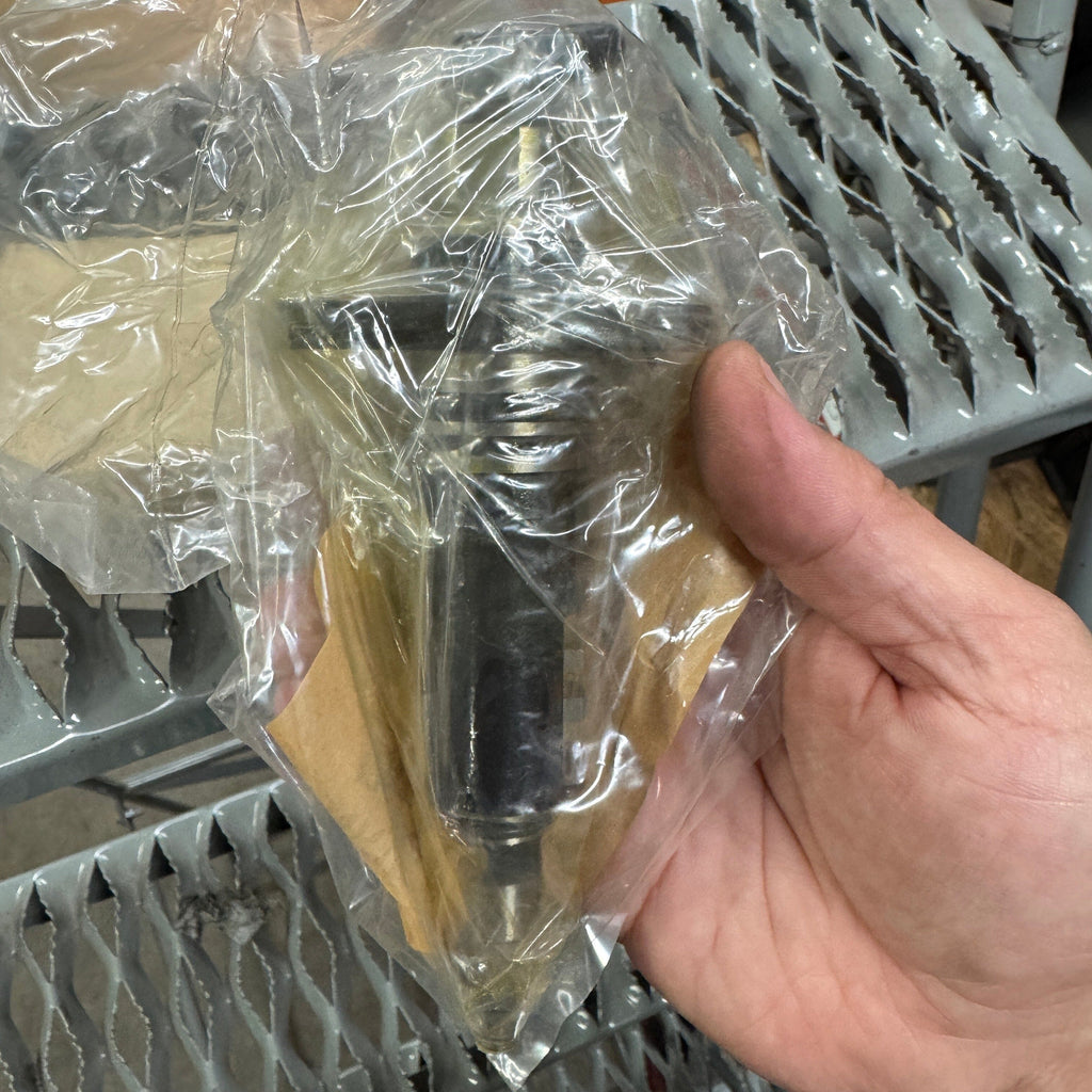 9-411-611-389 (9-411-611-389) New Bosch Plunger & Barrel - Goldfarb & Associates Inc