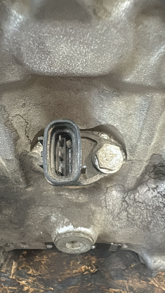 XX094000-0581 (094000-0580) (6261-71-1111) Damaged Core